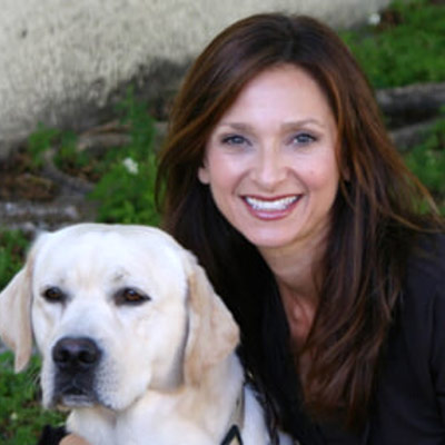 Headshot of Dr Lisa Radosta